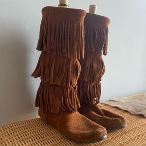 Minnetonka Calf Hi 3-Layer Fringe Boot